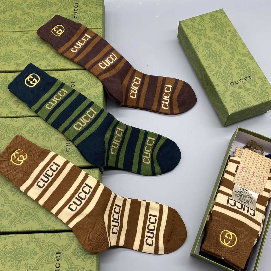 Gucci GG Socks/Box - FashionPlug