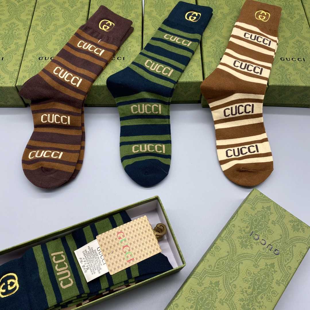 Gucci GG Socks/Box - FashionPlug