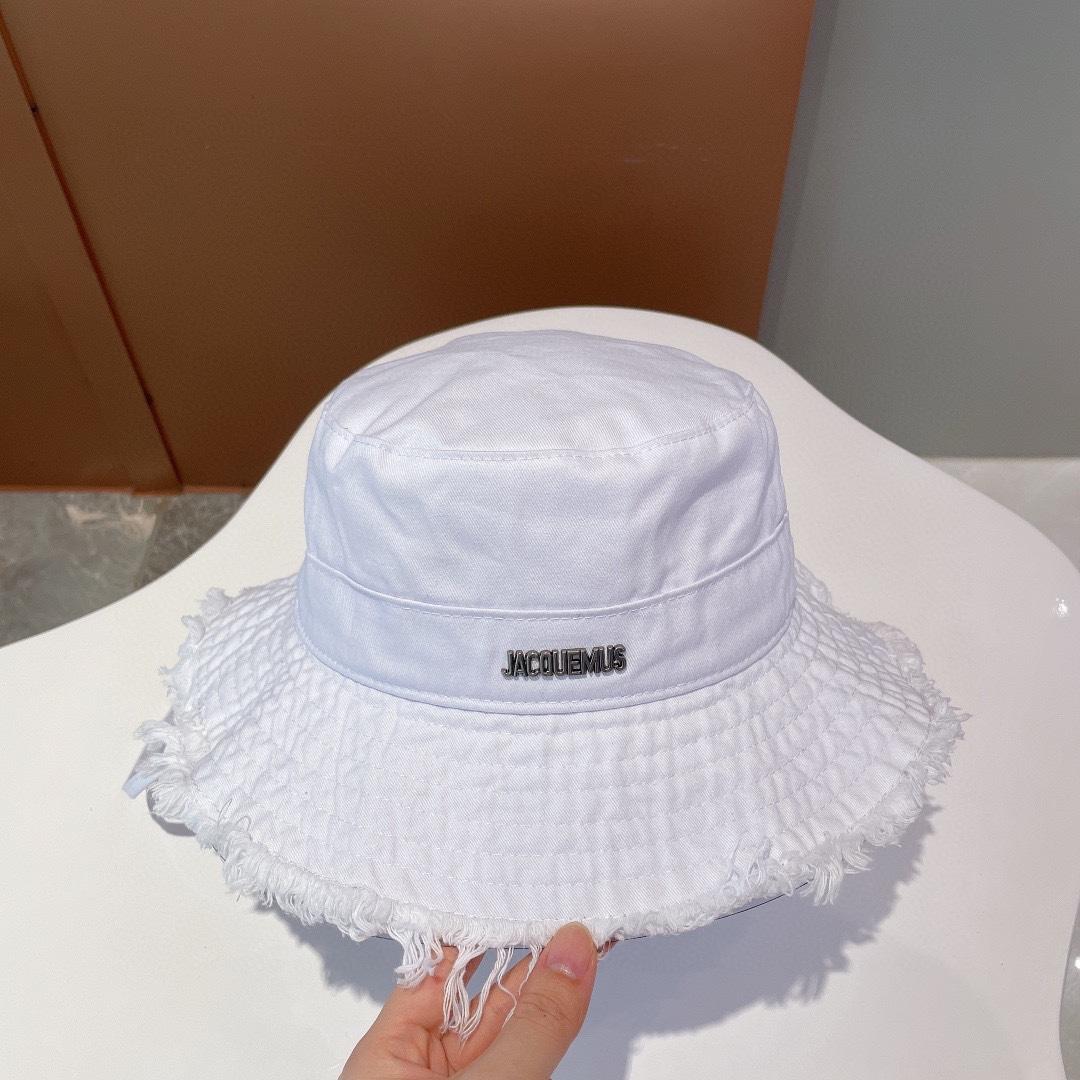 Jacquemus Le Bob Bucket Hat - FashionPlug
