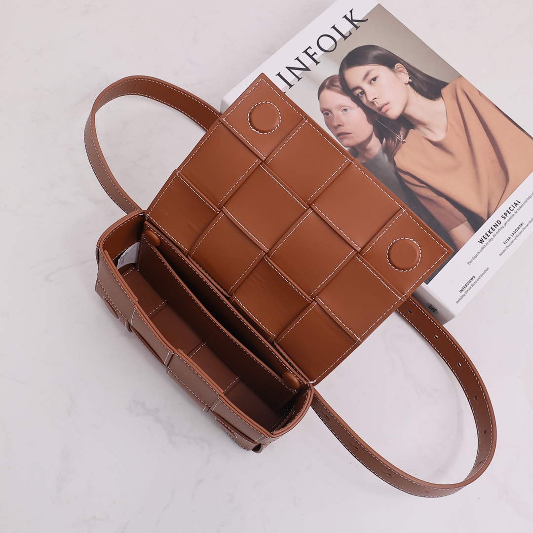 Bottega Veneta Cassette Belt Bag - FashionPlug