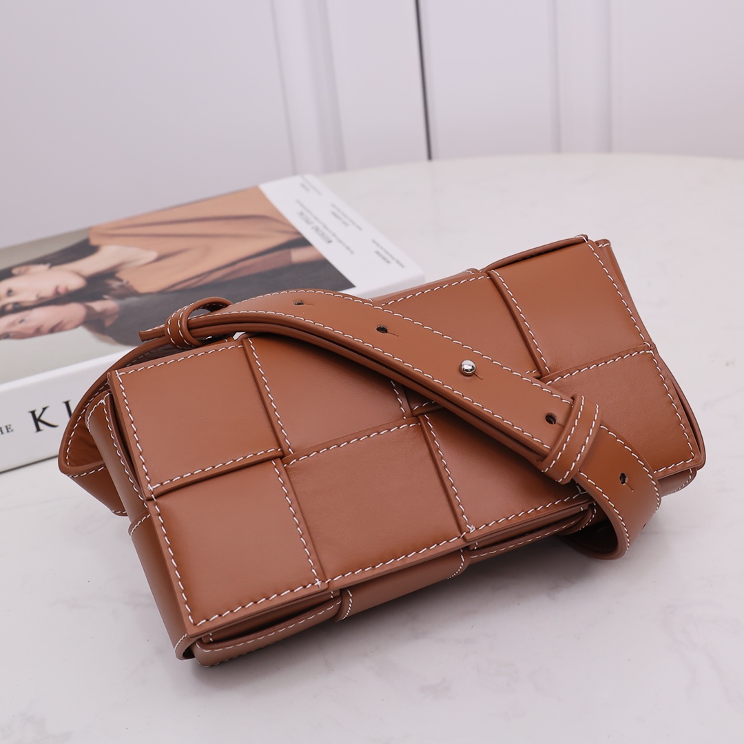 Bottega Veneta Cassette Belt Bag - FashionPlug