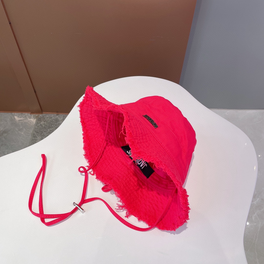 Jacquemus Le Bob Bucket Hat - FashionPlug