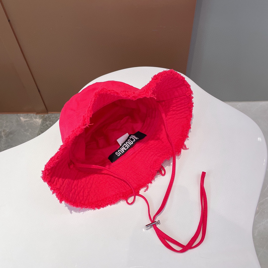 Jacquemus Le Bob Bucket Hat - FashionPlug