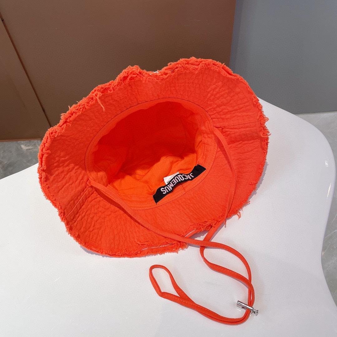 Jacquemus Le Bob Bucket Hat - FashionPlug