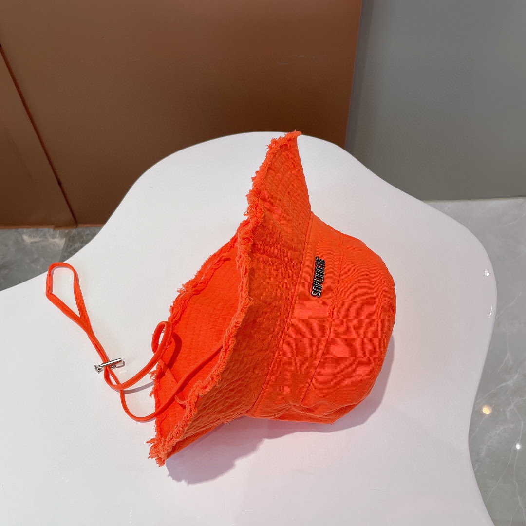 Jacquemus Le Bob Bucket Hat - FashionPlug