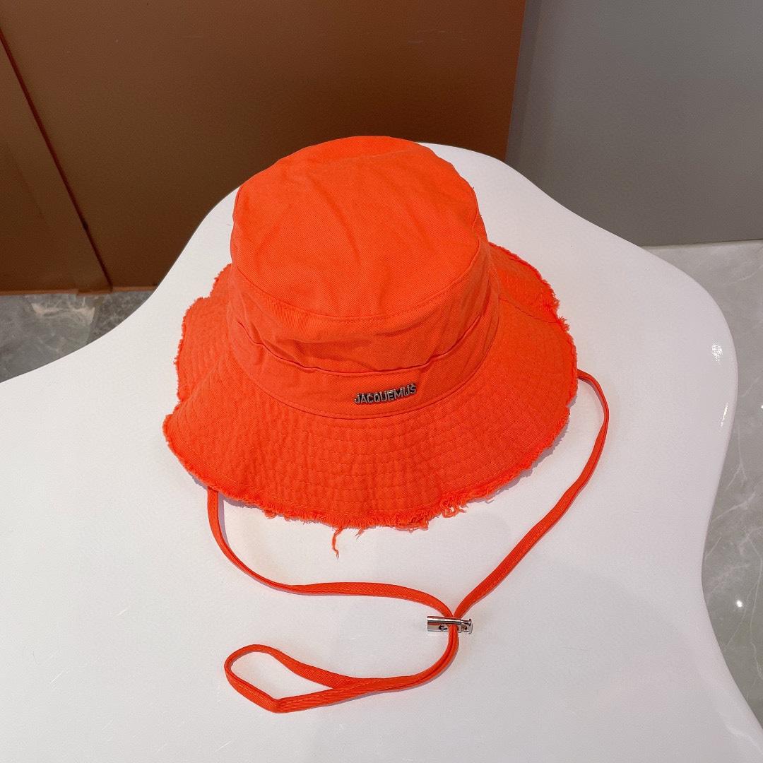 Jacquemus Le Bob Bucket Hat - FashionPlug