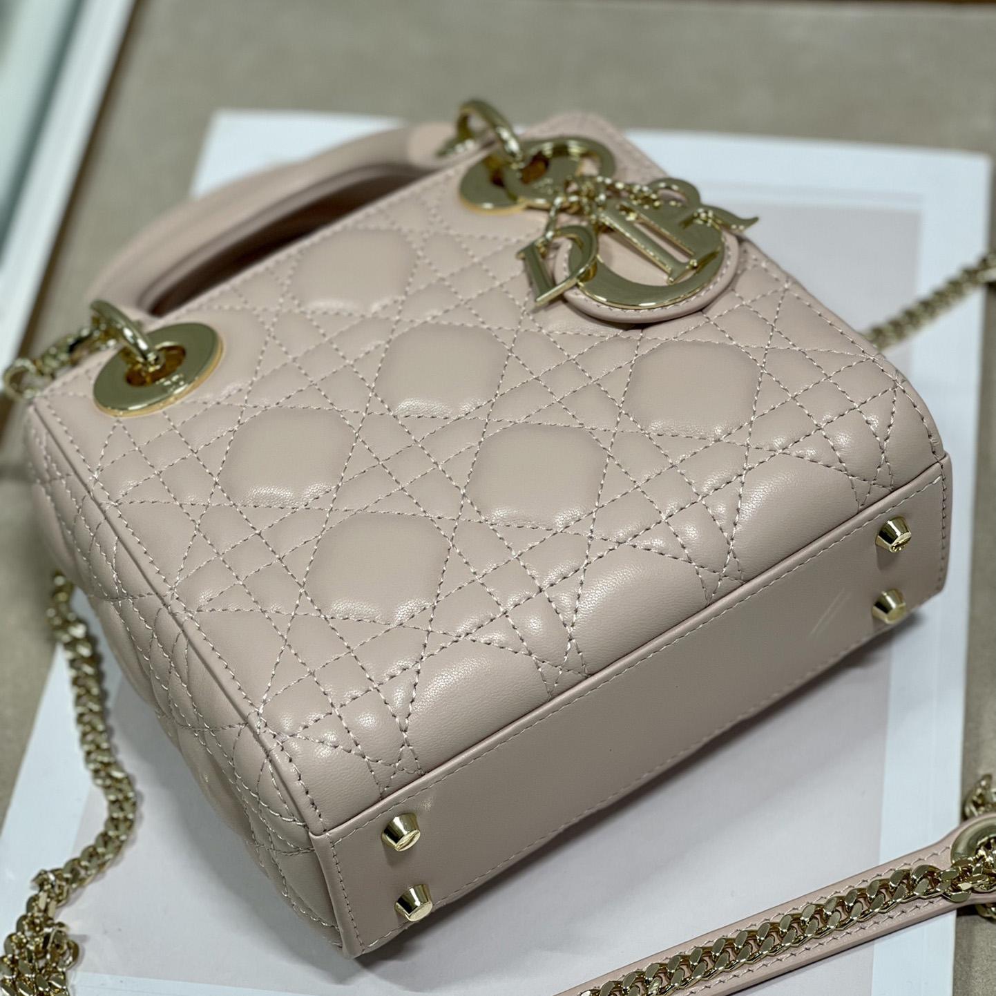 Dior Lady Dior Bag  (17 x 7.5x 14cm) - FashionPlug