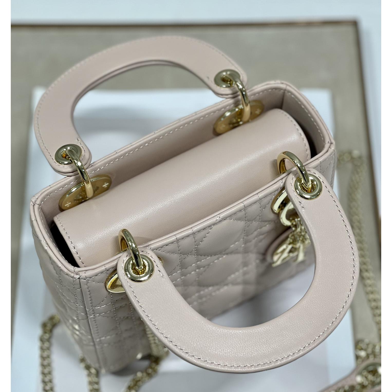Dior Lady Dior Bag  (17 x 7.5x 14cm) - FashionPlug