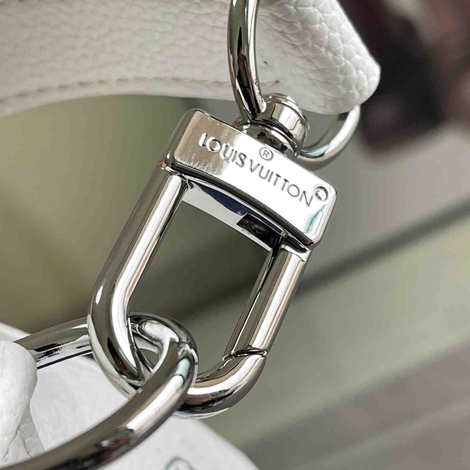 Louis Vuitton LV x YK Bandoulière Keepall 50    M21678 - FashionPlug