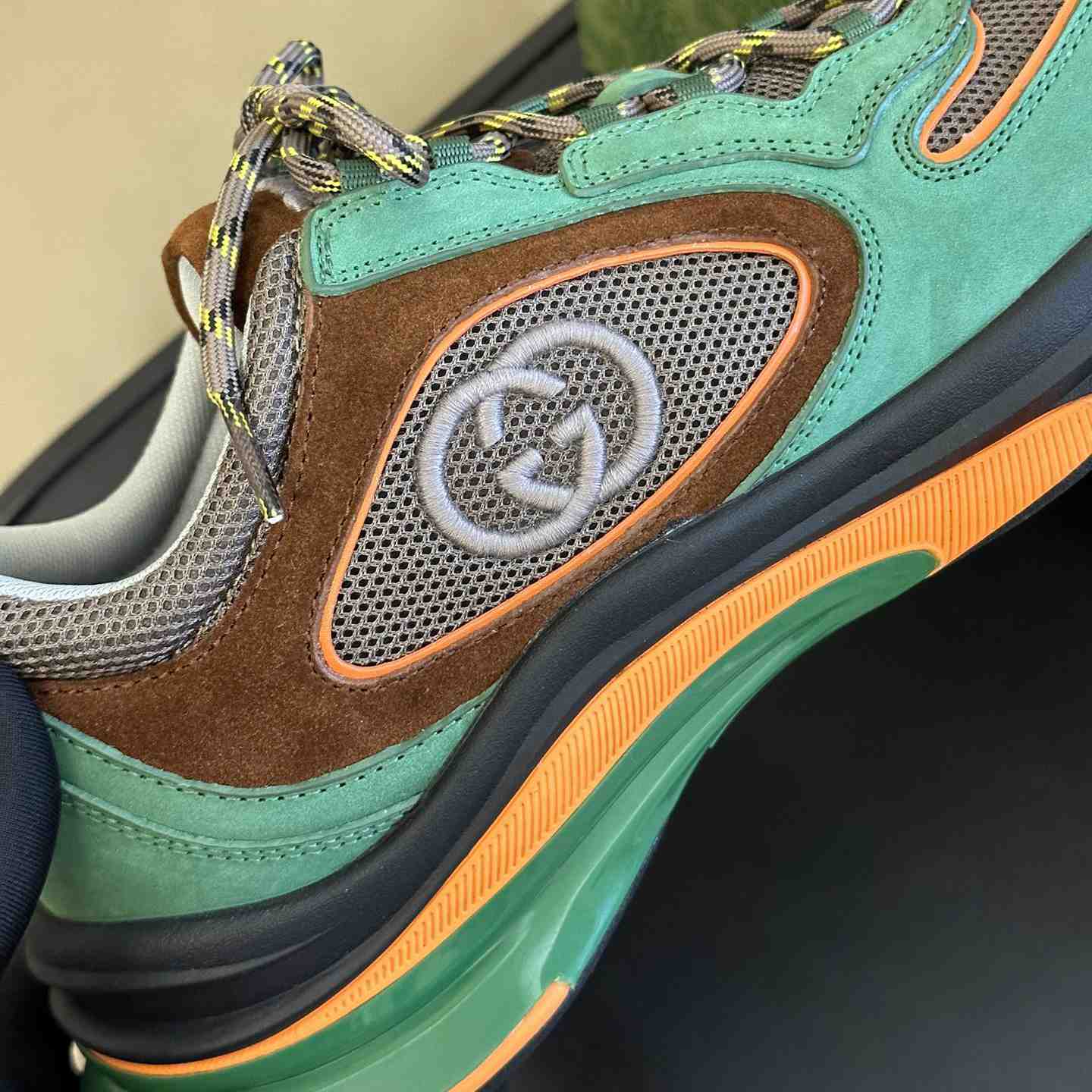 Gucci Run Sneaker - FashionPlug