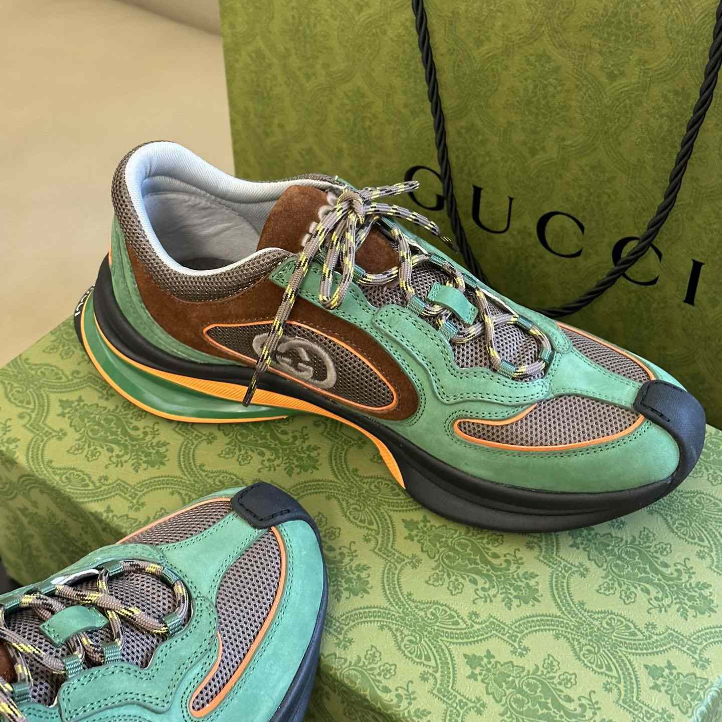 Gucci Run Sneaker - FashionPlug