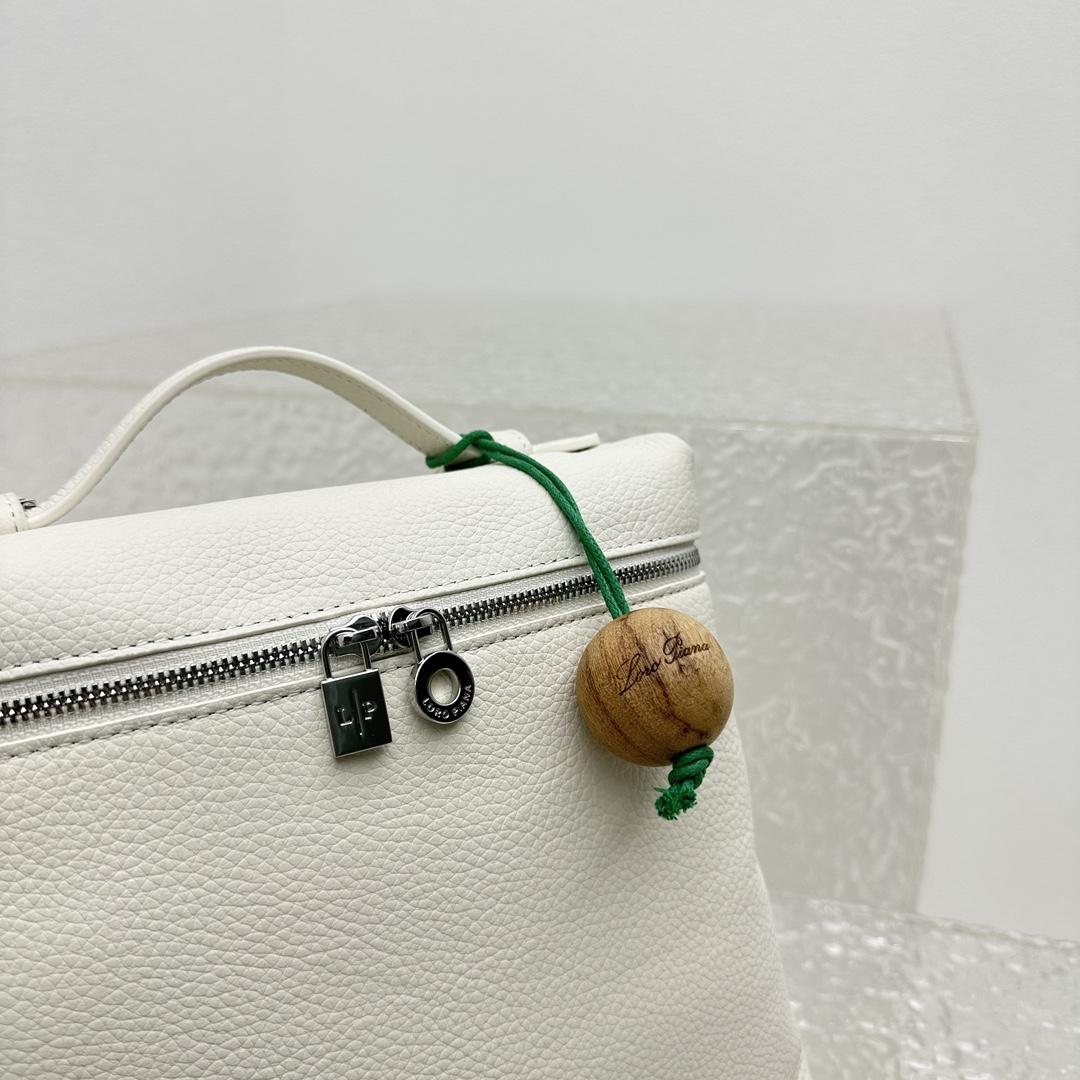 Loro Piana Extra Pocket Backpack L23.5   (23×8×22cm) - FashionPlug