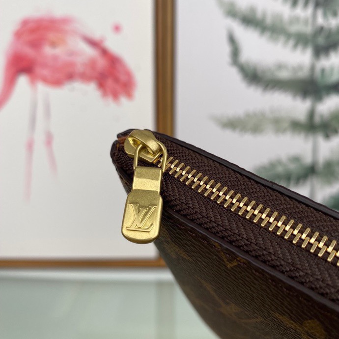 Louis Vuitton Monogram Pouch (24 x 1 x 17cm)M44191 - FashionPlug