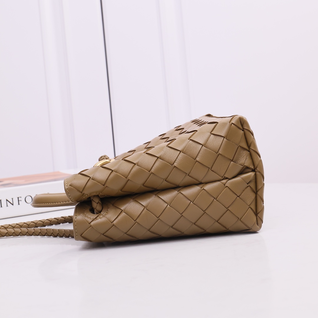 Bottega Veneta Small Andiamo - FashionPlug