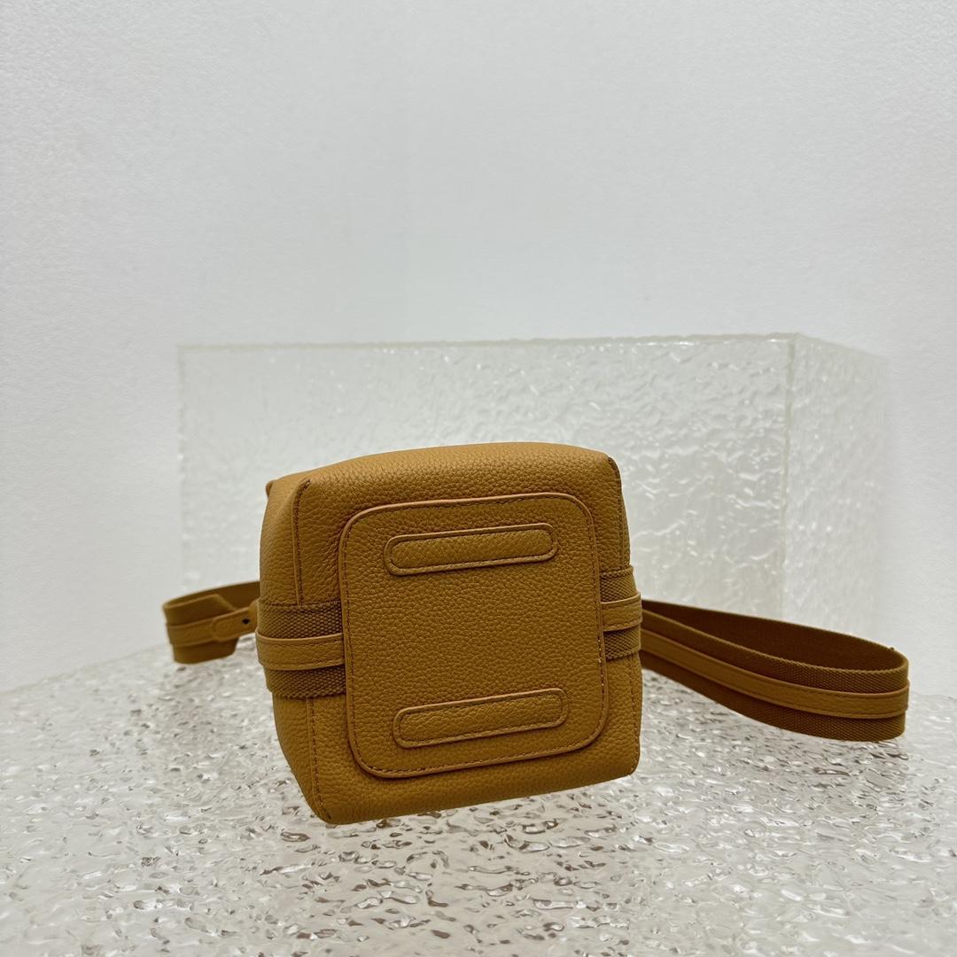 Loro Piana Micro Bale Bag  (14cm*14cm*18cm) - FashionPlug