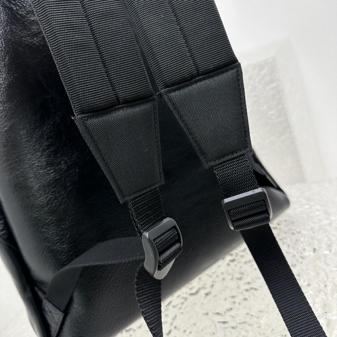 Balenciaga Explorer Backpack In Black (34.8x47x19.8cm) - FashionPlug
