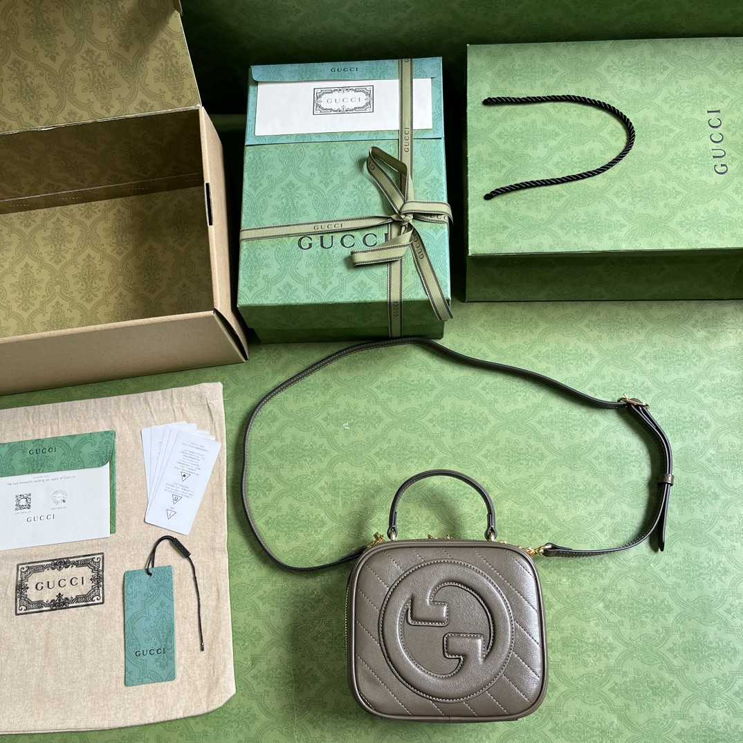 Gucci Blondie Top Handle Bag (17-15-9cm) - FashionPlug