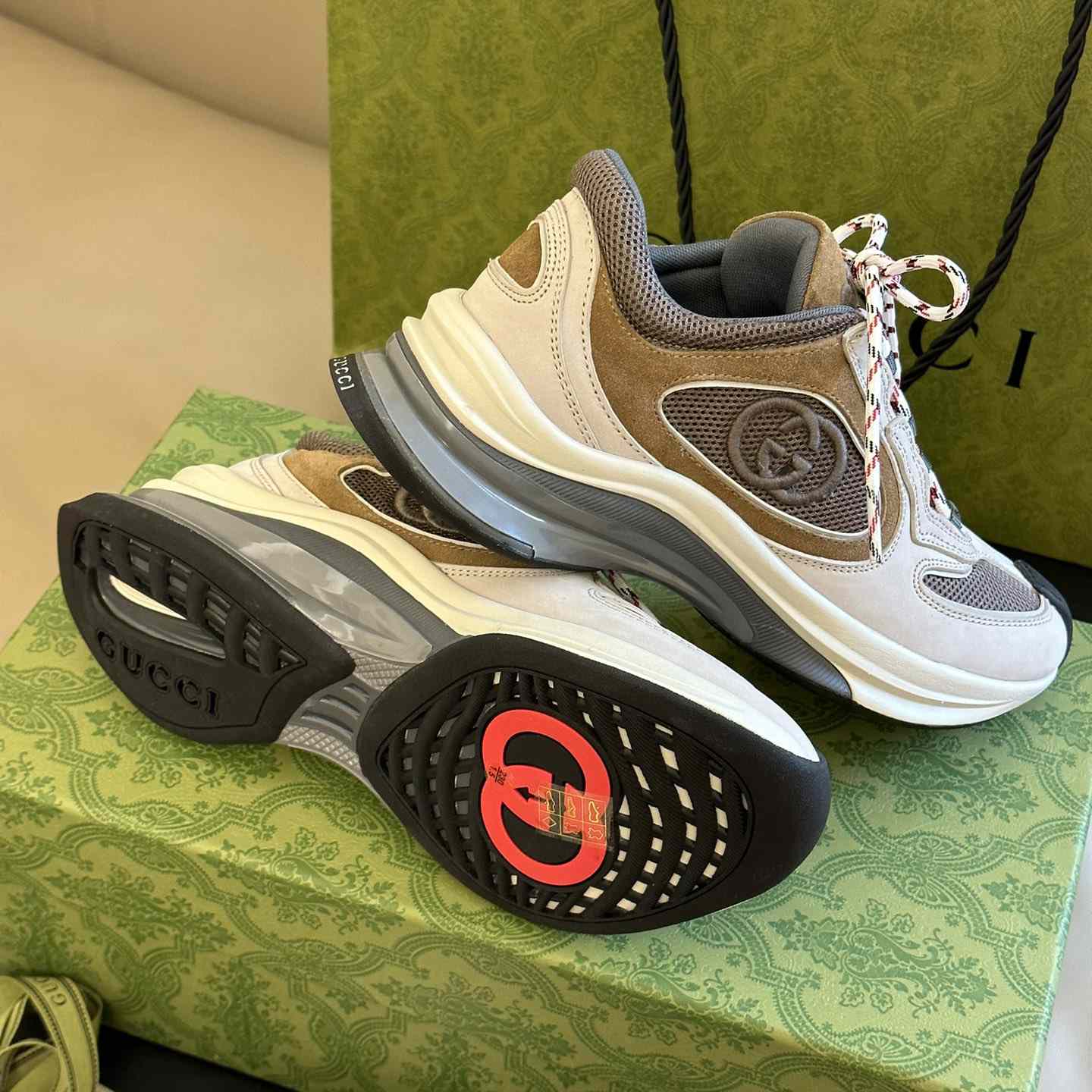 Gucci Run Sneaker - FashionPlug