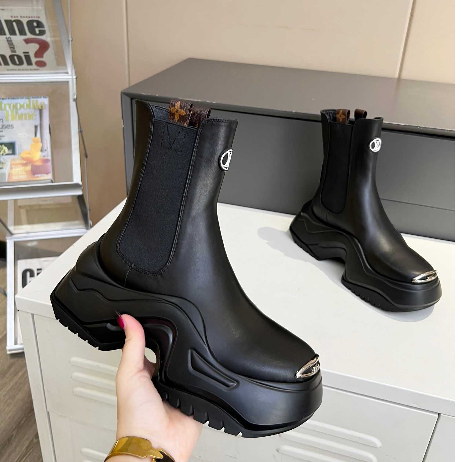 Louis Vuitton LV Archlight 2.0 Platform Ankle Boot - FashionPlug