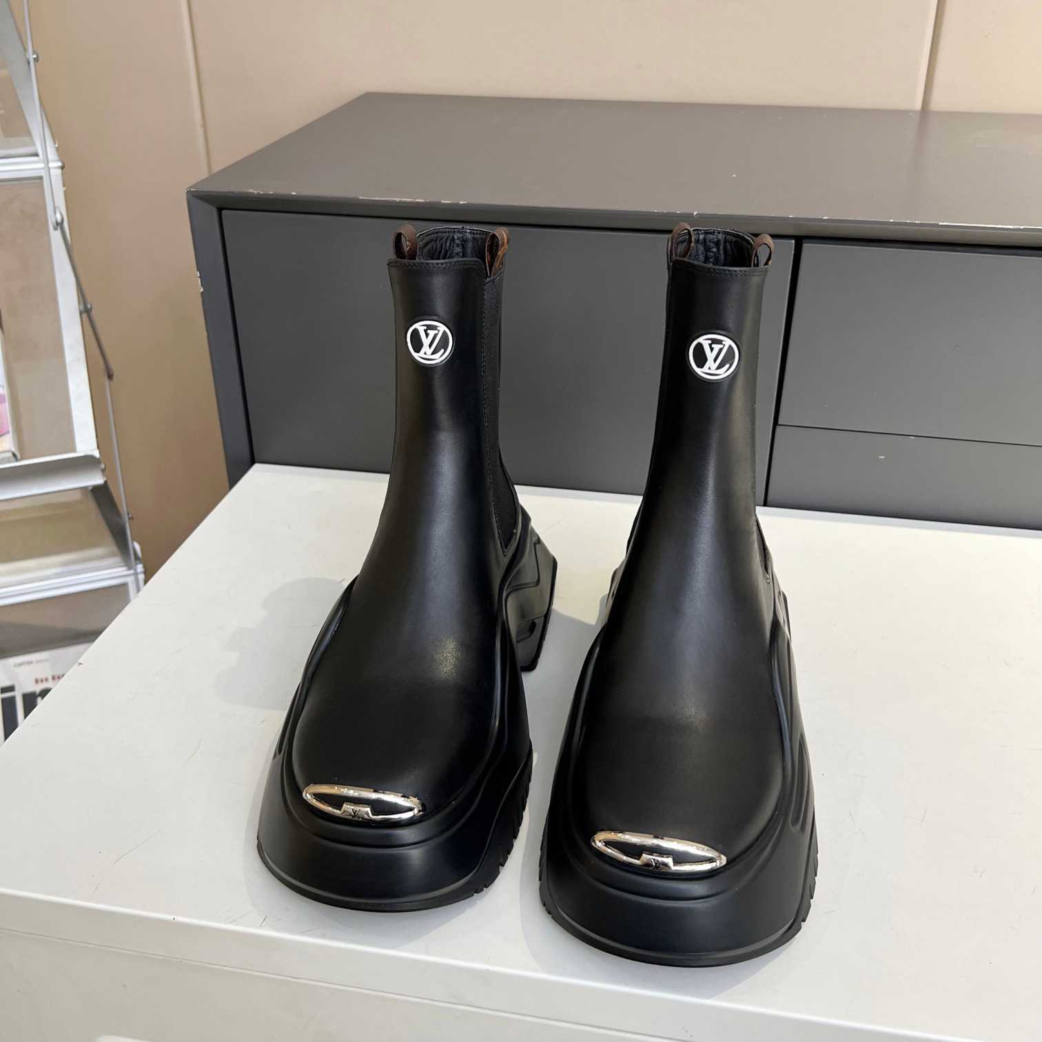 Louis Vuitton LV Archlight 2.0 Platform Ankle Boot - FashionPlug