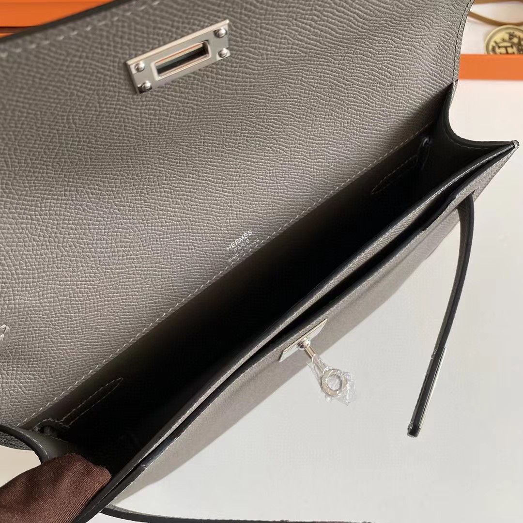 Hermes Kelly Dépêches Leather Bag (25-19-5cm) - FashionPlug