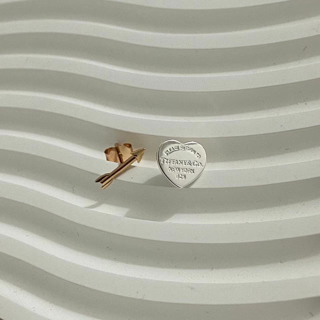 Tiffany&CO Lovestruck Heart Tag & Arrow Earrings - FashionPlug