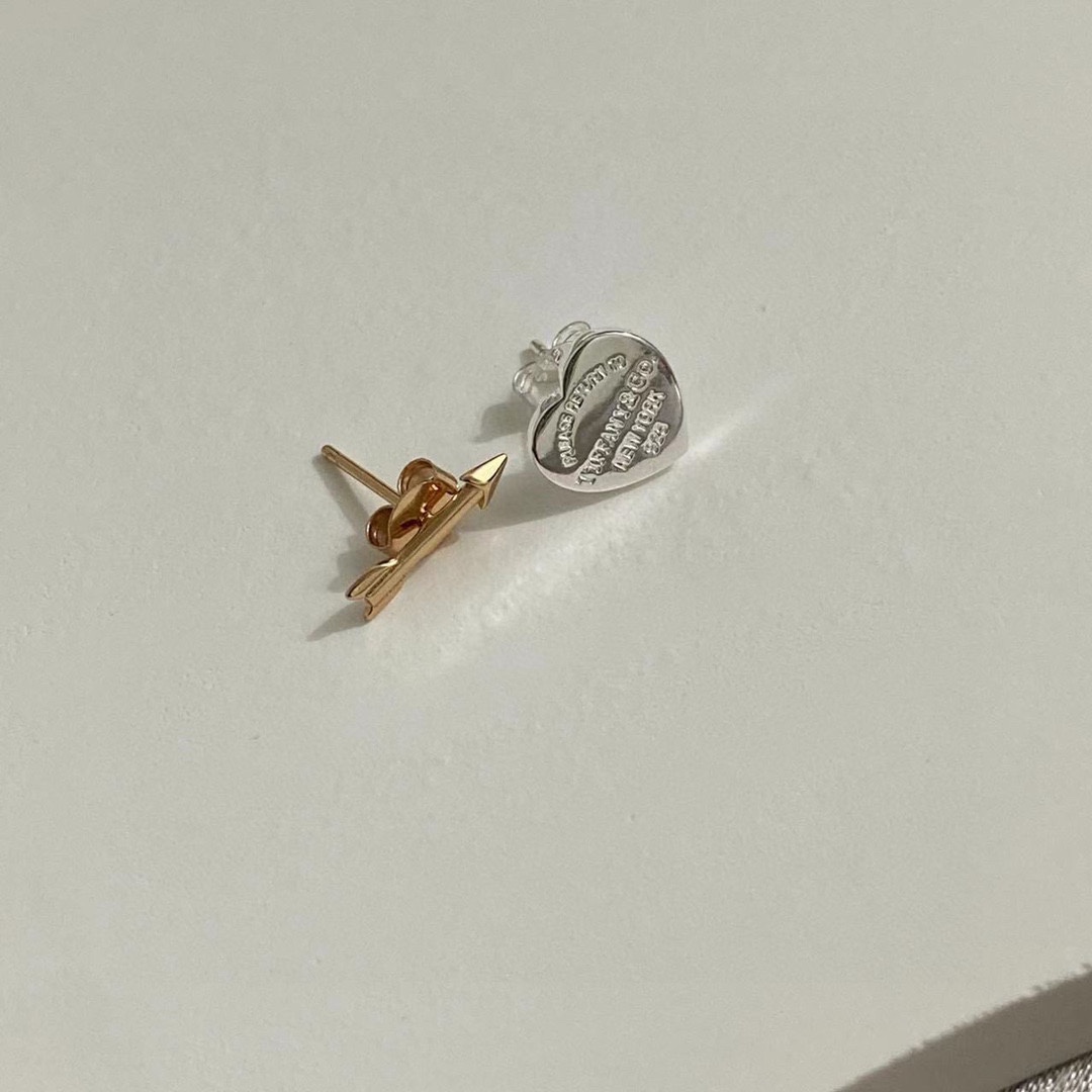 Tiffany&CO Lovestruck Heart Tag & Arrow Earrings - FashionPlug