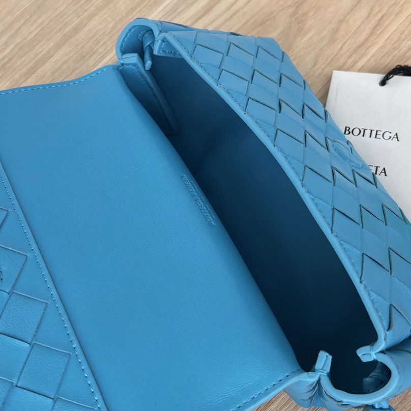 Bottega Veneta Bag Mini Leather Cassette Intrecciato   (18x9x8cm) - FashionPlug