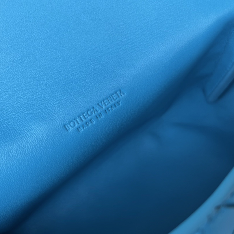 Bottega Veneta Bag Mini Leather Cassette Intrecciato   (18x9x8cm) - FashionPlug