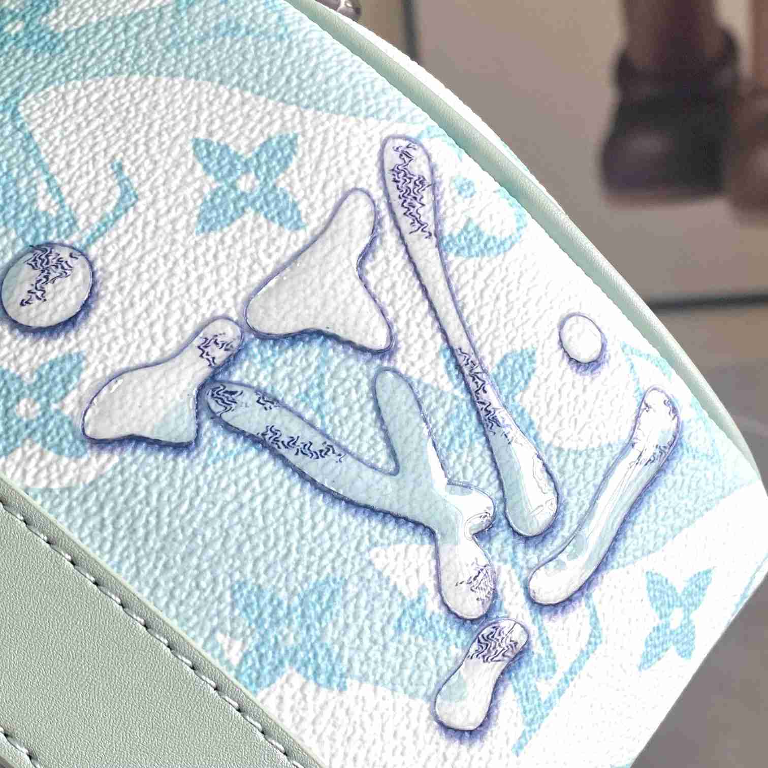 Louis Vuitton Keepall Bandoulière 25    M22527 - FashionPlug
