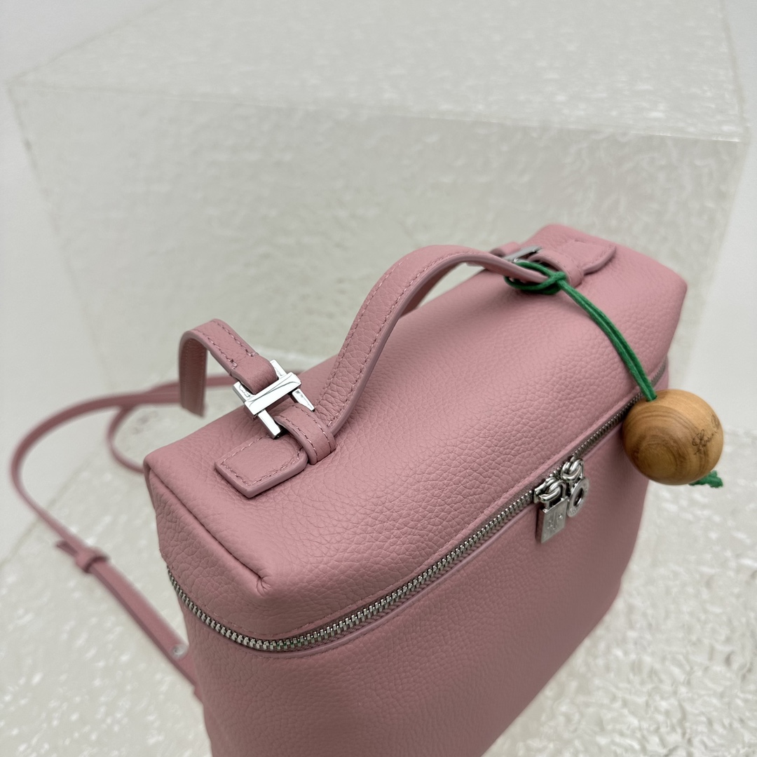 Loro Piana Extra Pocket Backpack L23.5   (23×8×22cm) - FashionPlug