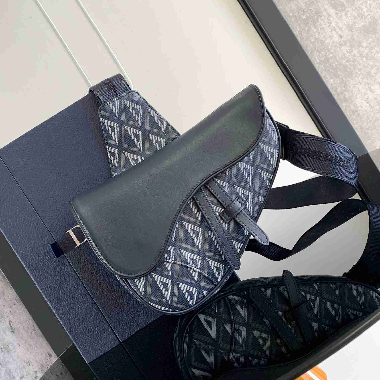 Dior Saddle Bag - FashionPlug