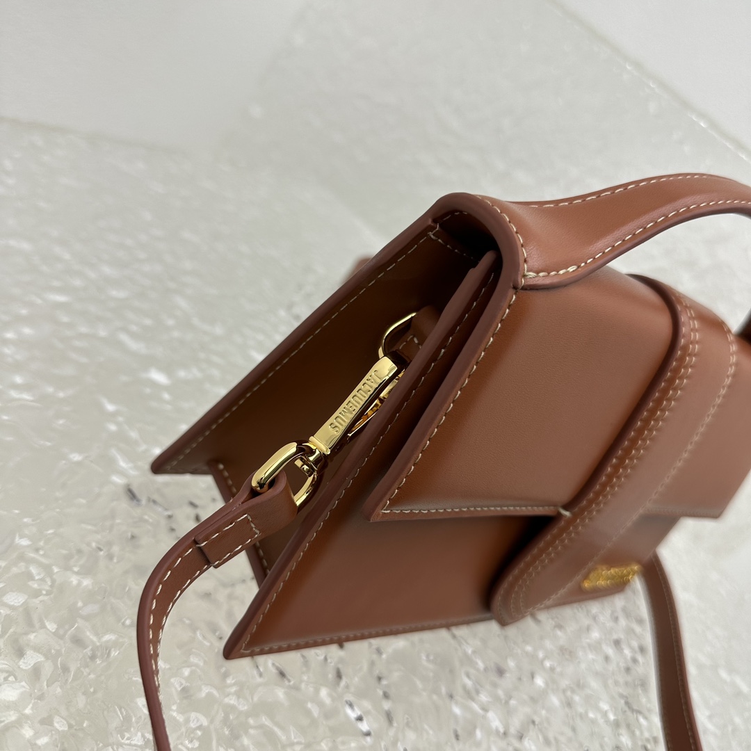 Jacquemus Le Grand Bambino - Light Brown - FashionPlug