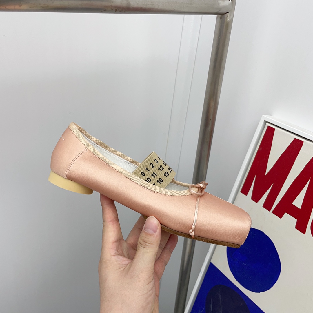 Maison Margiela MM6 Logo-strap Ballerina Shoes - FashionPlug