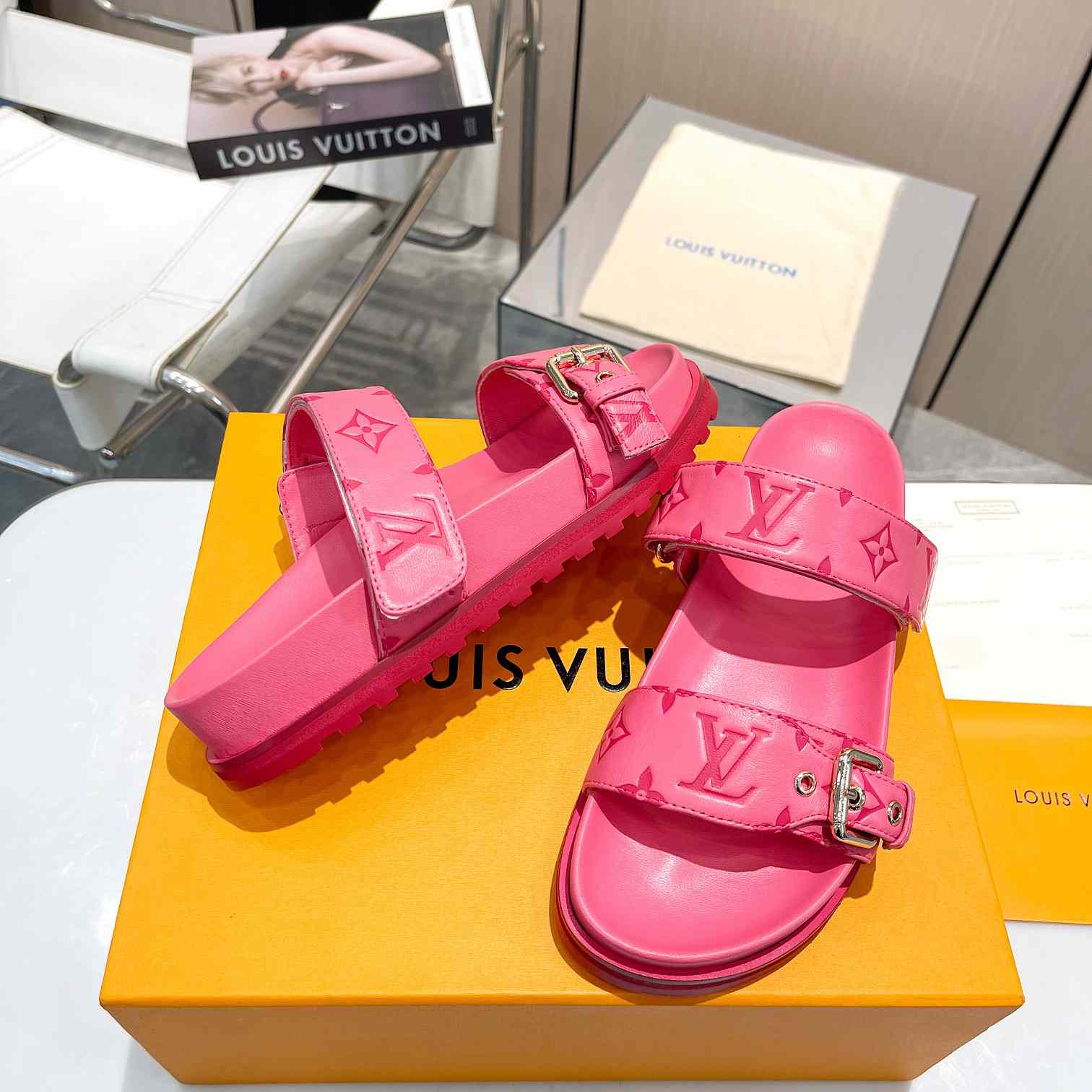 Louis Vuitton Bom Dia Flat Comfort Mule   1AB38P - FashionPlug