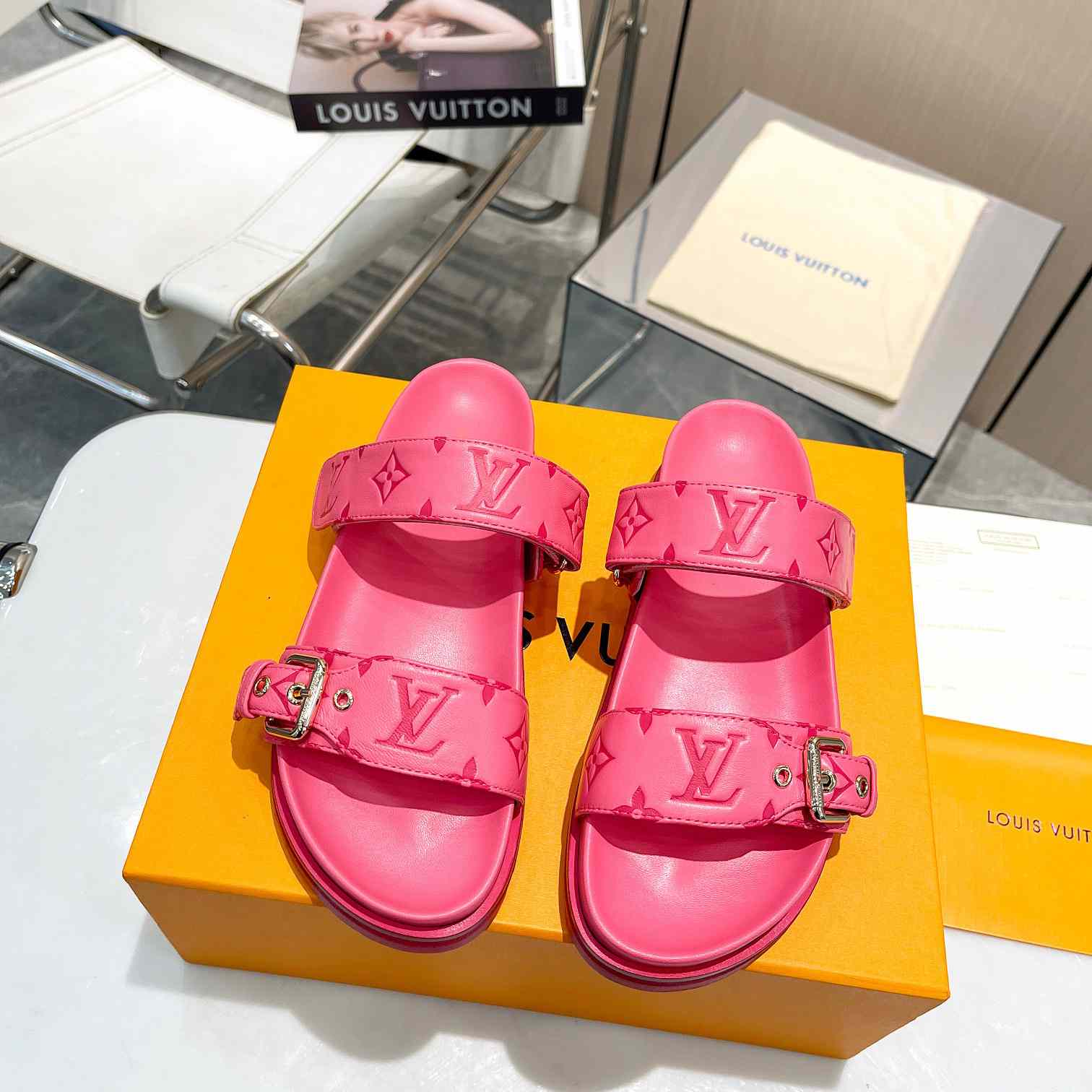 Louis Vuitton Bom Dia Flat Comfort Mule   1AB38P - FashionPlug