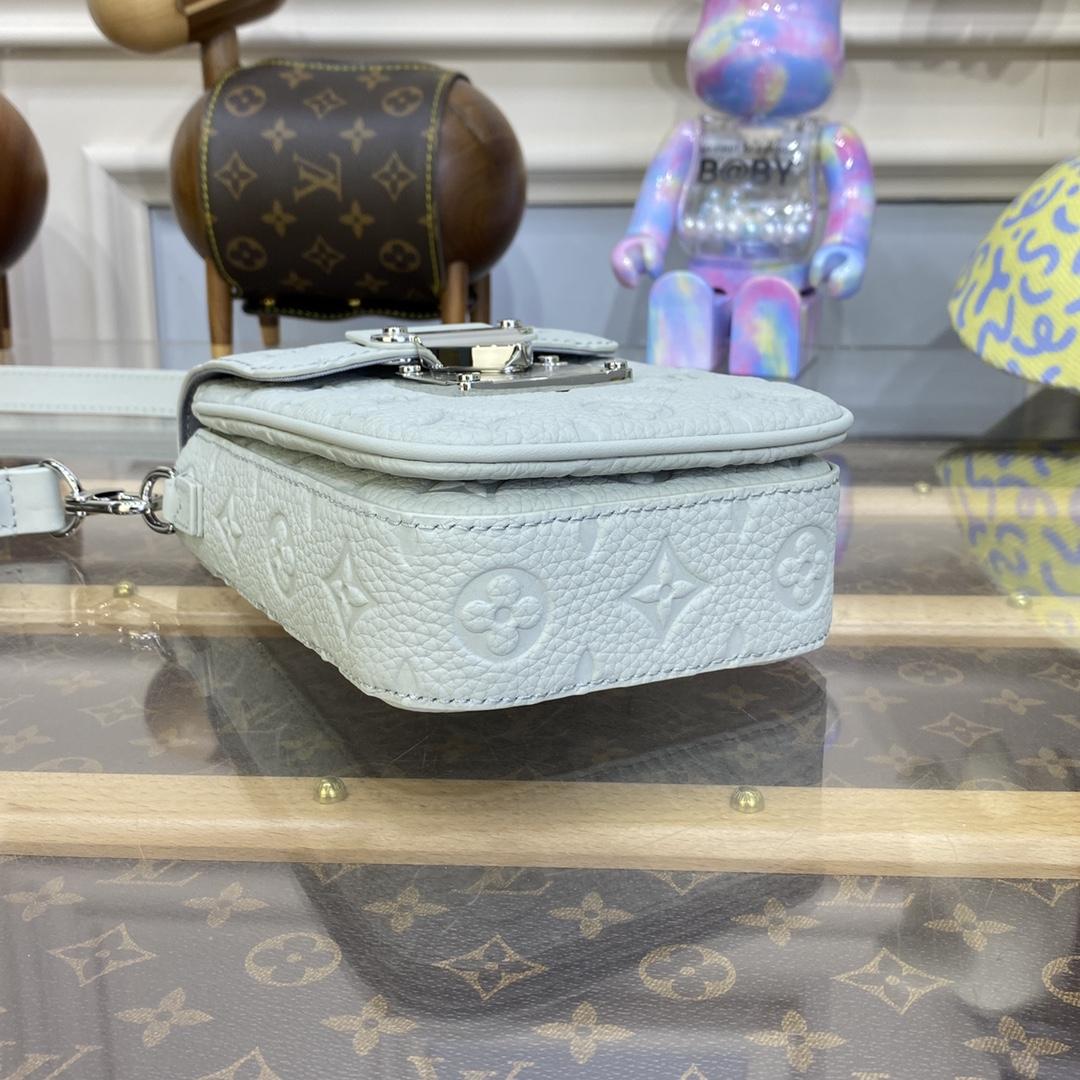Louis Vuitton S-Lock Vertical Wearable Wallet (12 x 19 x 7 cm)   M82568 - FashionPlug