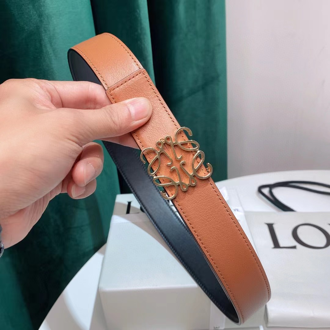 Loewe Women's Natural Anagram Reversible Leather Belt - FashionPlug