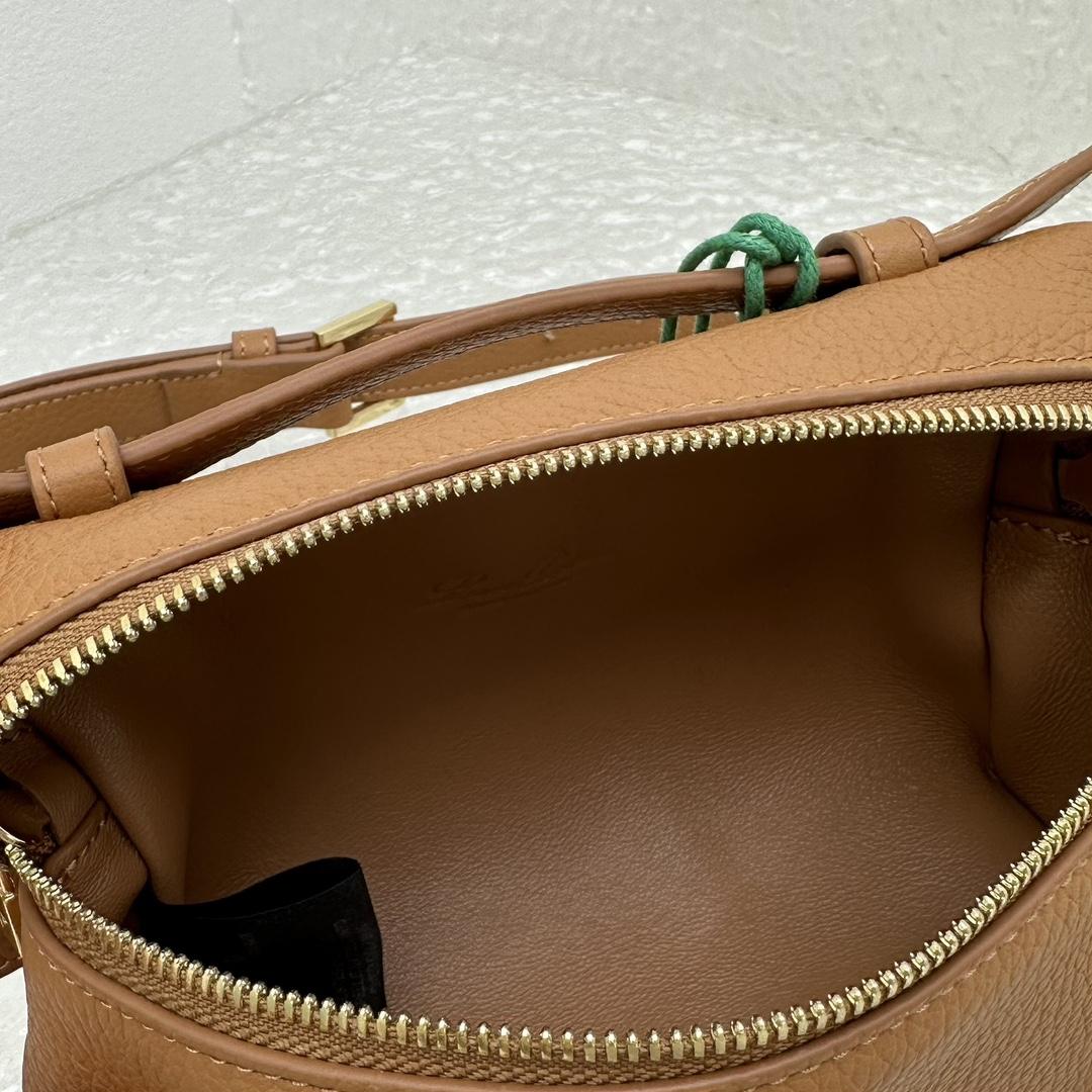 Loro Piana Extra pocket L16 Belt Bag  (16×6×10cm) - FashionPlug