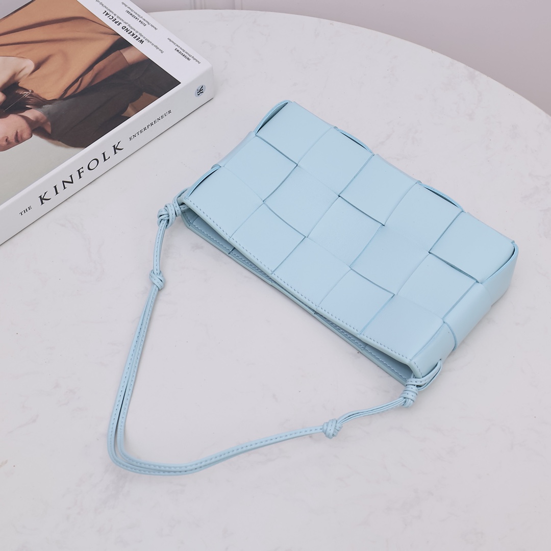Bottega Veneta Cassette Pouch On Strap - FashionPlug