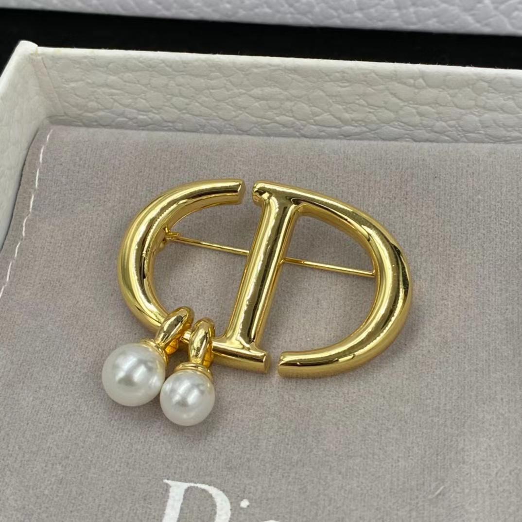Dior Brooch - FashionPlug