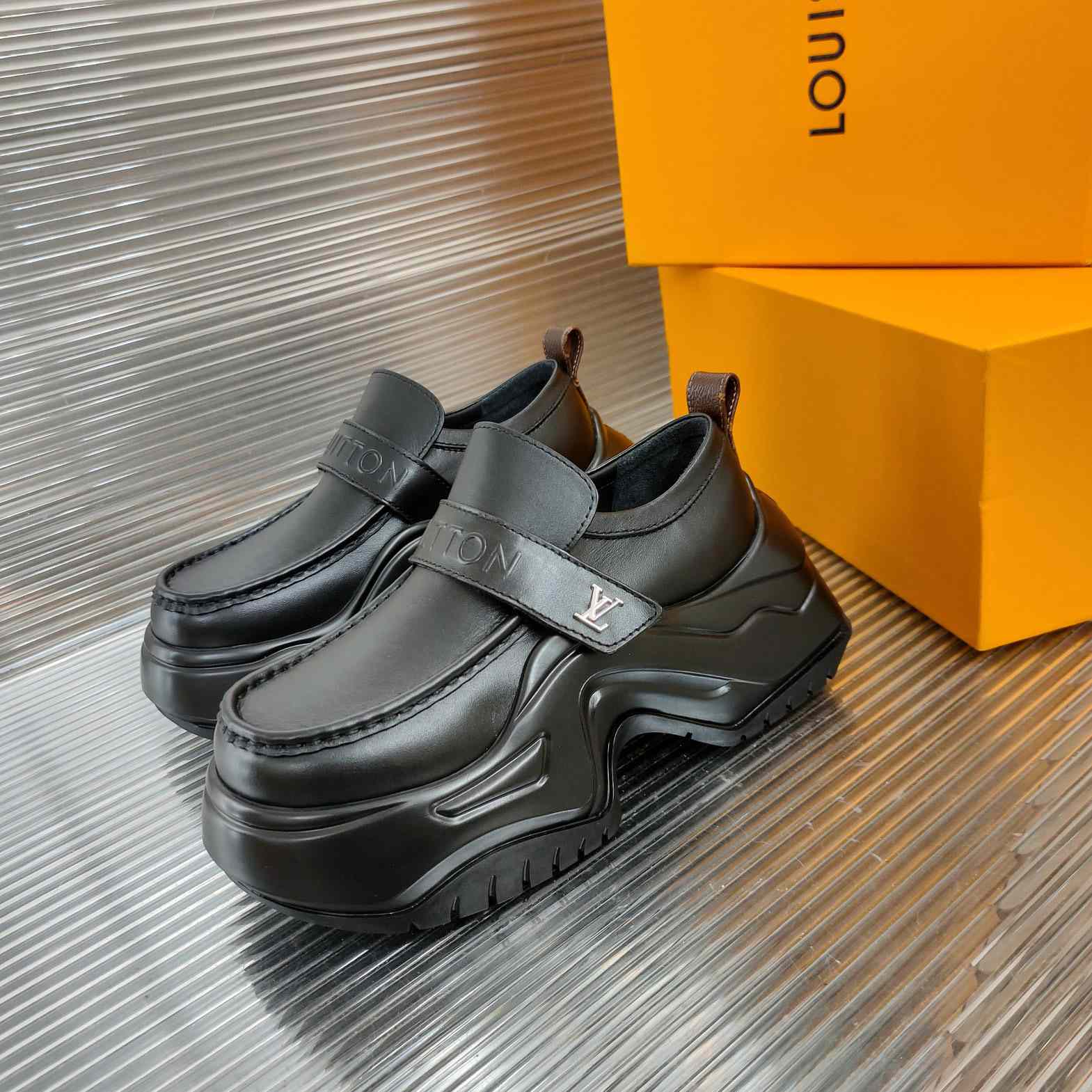 Louis Vuitton LV Archlight 2.0 Platform Loafer  1ABIJQ - FashionPlug