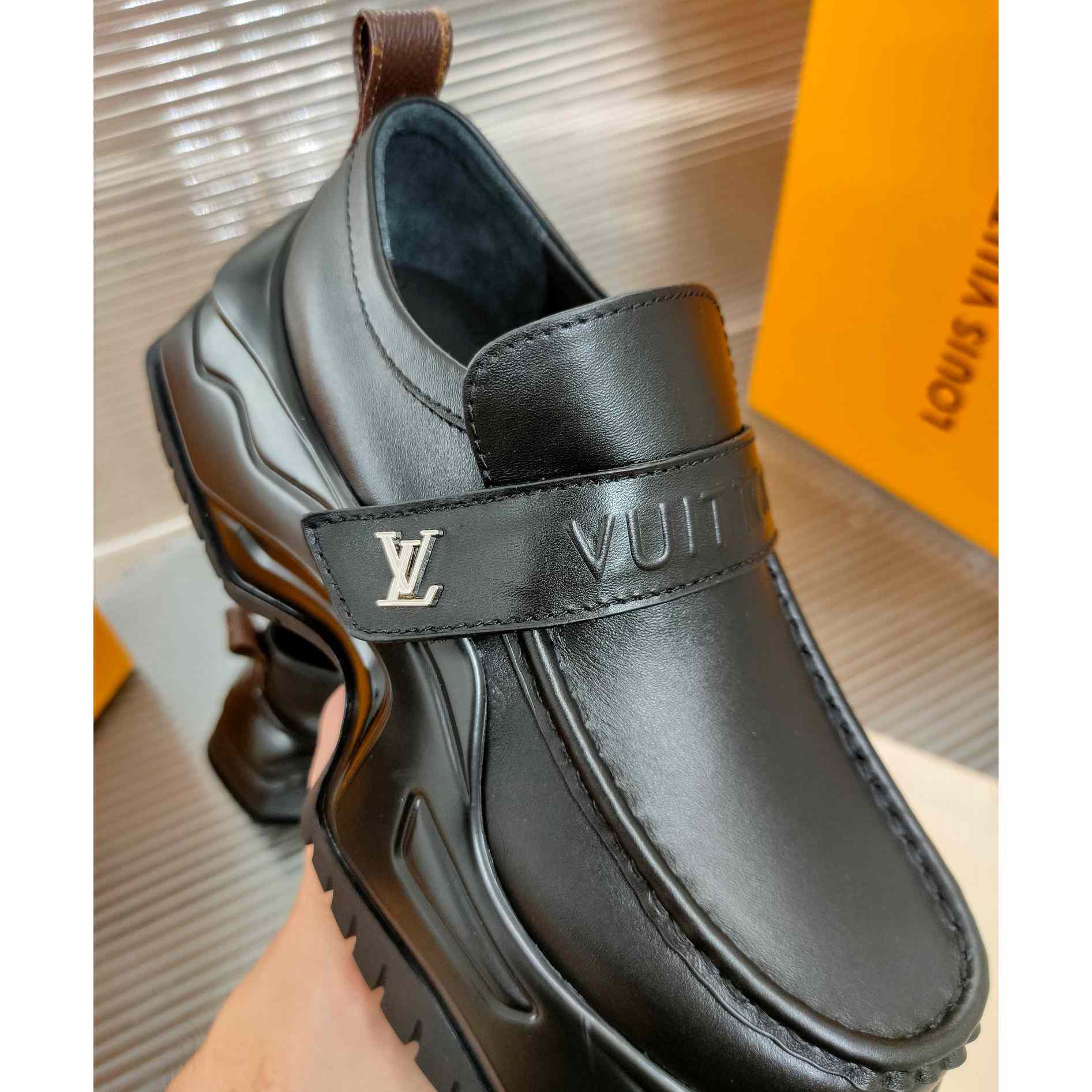 Louis Vuitton LV Archlight 2.0 Platform Loafer  1ABIJQ - FashionPlug