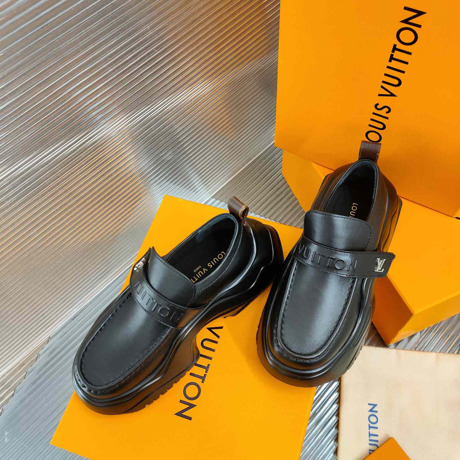Louis Vuitton LV Archlight 2.0 Platform Loafer  1ABIJQ - FashionPlug