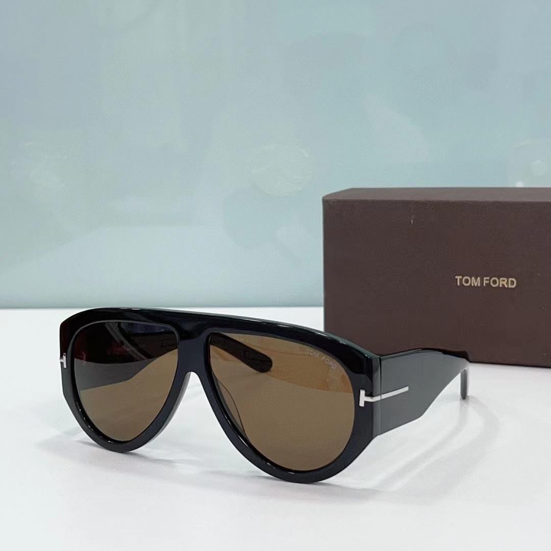 Tom Ford Sunglasses - FashionPlug