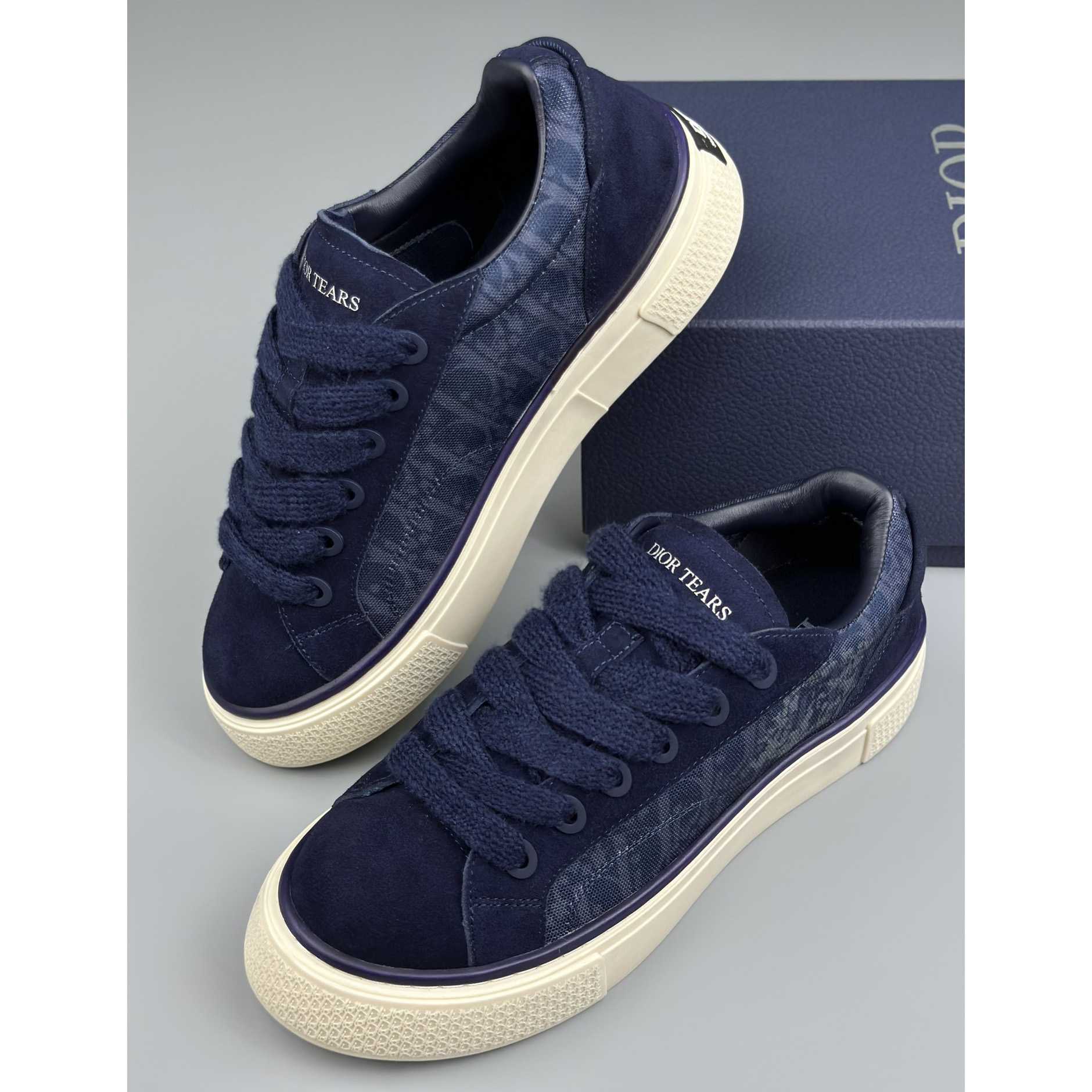 Dior Tears B33 Sneaker  - FashionPlug