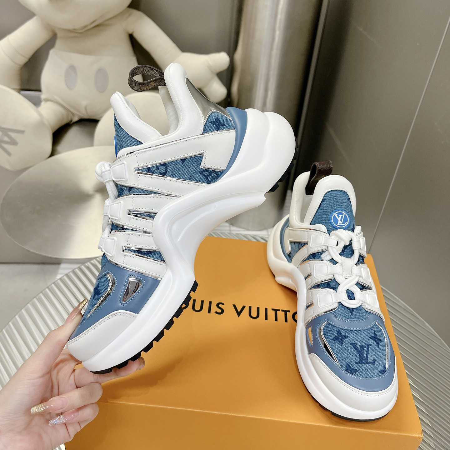 Louis Vuitton LV Archlight Sneaker    - FashionPlug