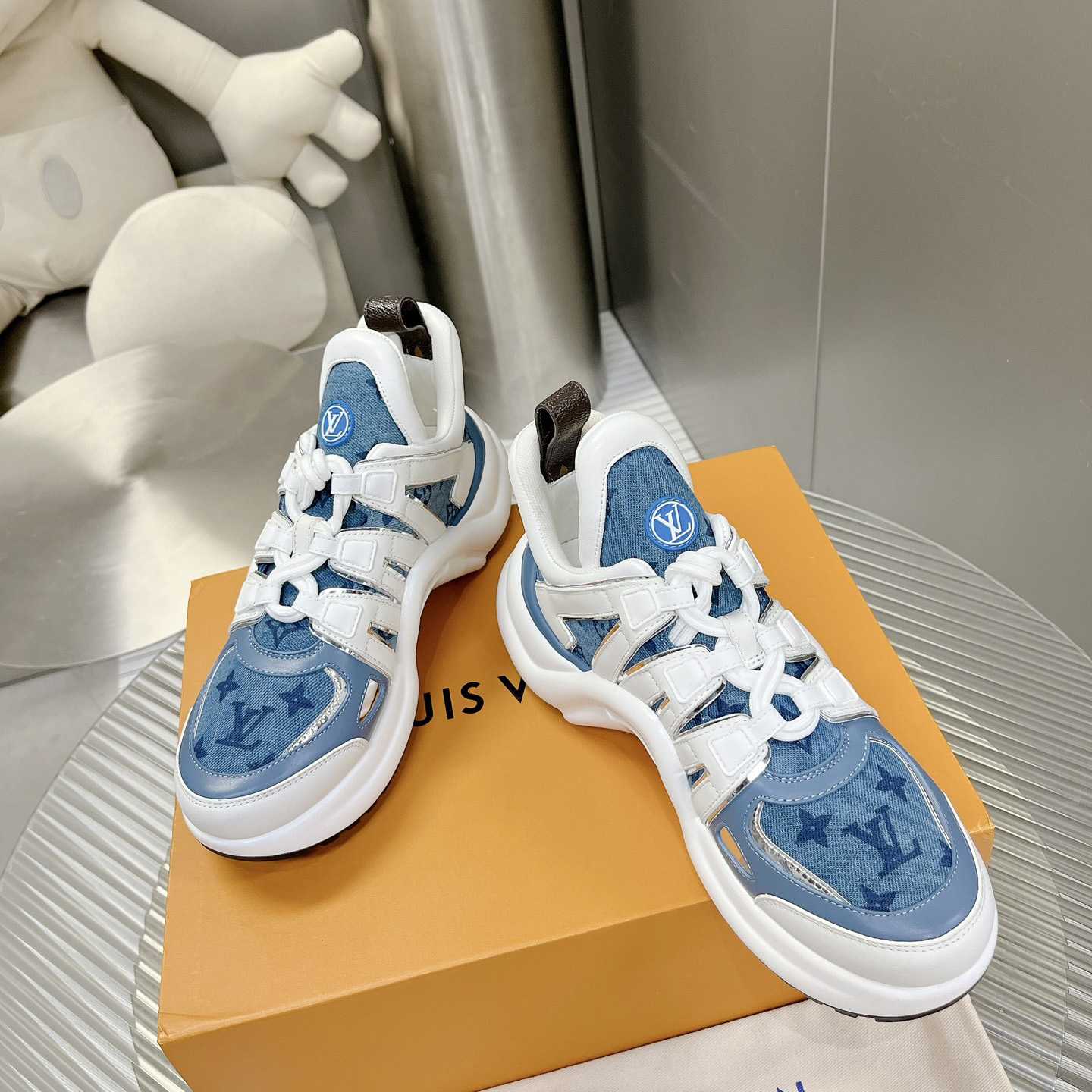 Louis Vuitton LV Archlight Sneaker    - FashionPlug