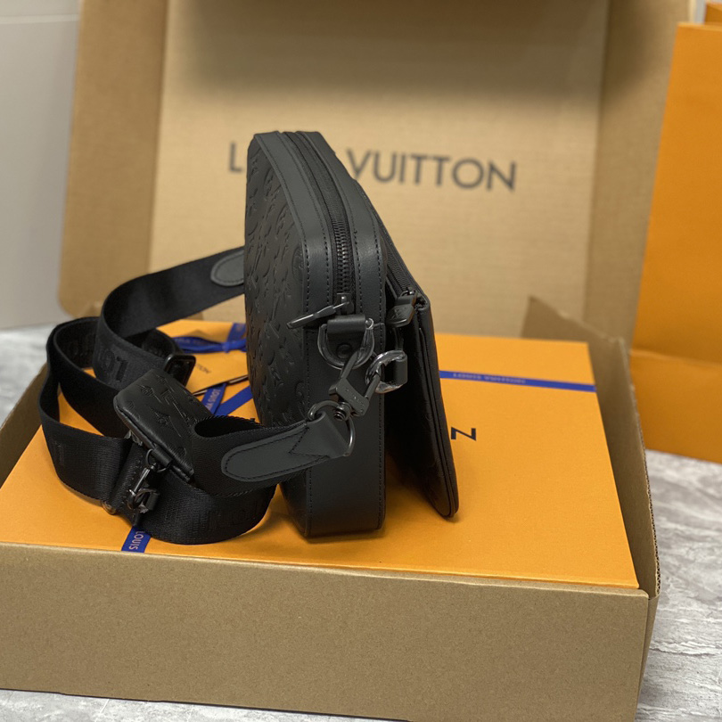 Louis Vuitton Trio Messenger   M46602 - FashionPlug