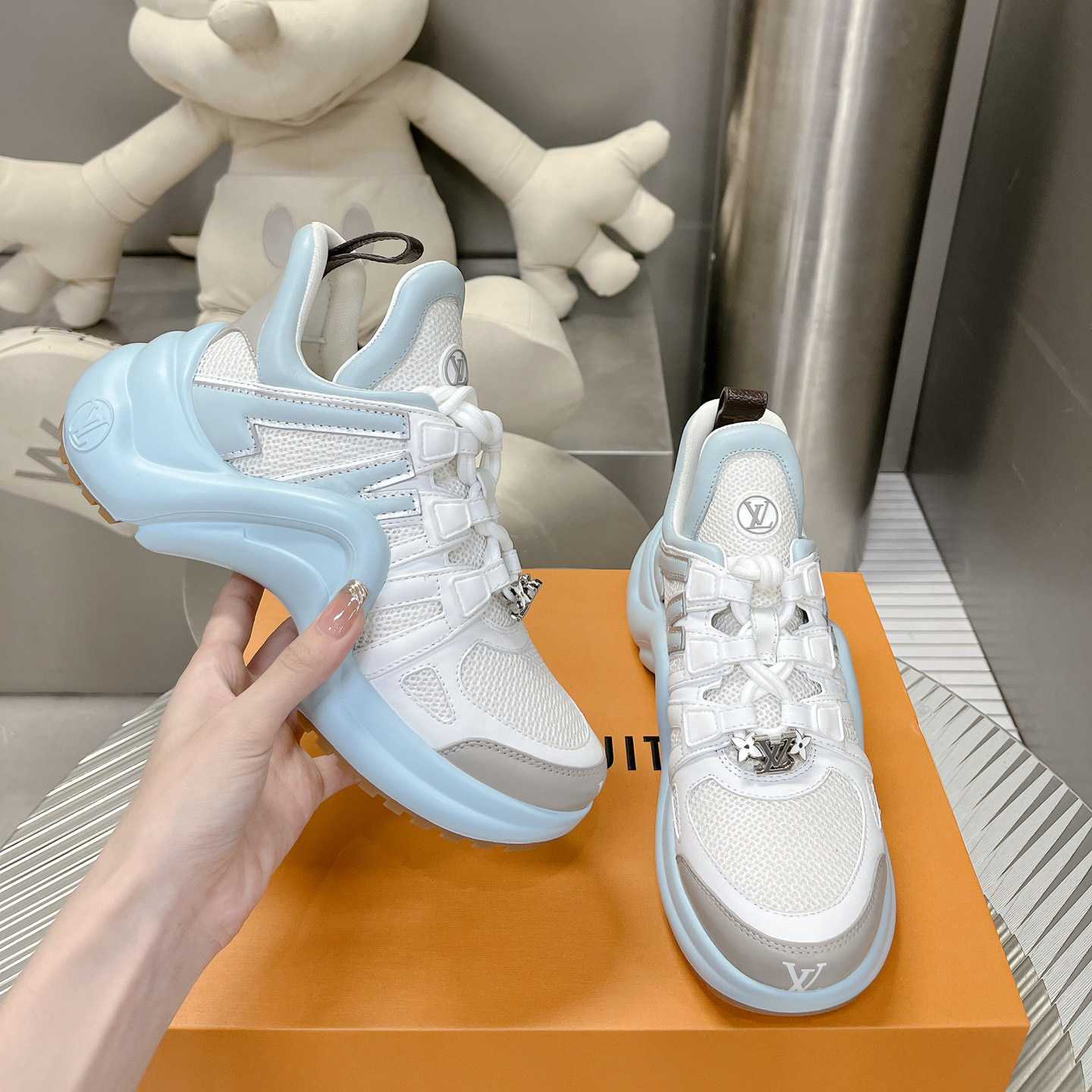 Louis Vuitton LV Archlight Sneaker     1AB154 - FashionPlug